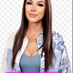 Chelsey Smith Brielle Brunette With Highlights